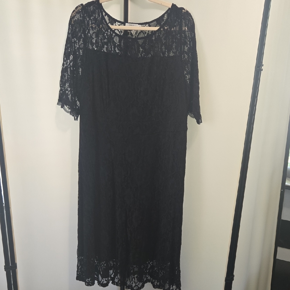 Elegant Black Lace Wedding Dress